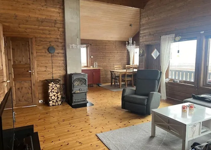 Feriehus I Komagvær *
